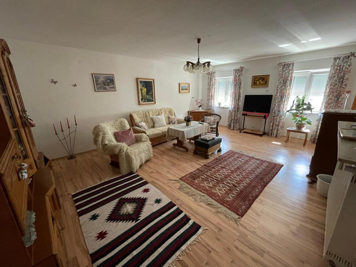 Schoene Ferienwohnung In Bahnhofsnaehe Fuer Urlaub, Studium Oder Arbeit Deggendorf Zewnętrze zdjęcie