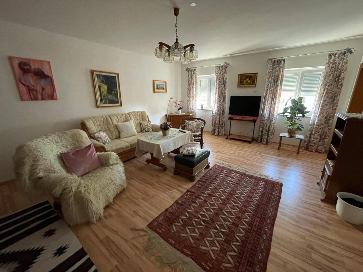 Schoene Ferienwohnung In Bahnhofsnaehe Fuer Urlaub, Studium Oder Arbeit Deggendorf Zewnętrze zdjęcie