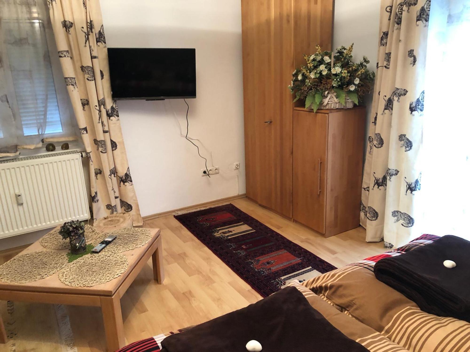 Schoene Ferienwohnung In Bahnhofsnaehe Fuer Urlaub, Studium Oder Arbeit Deggendorf Zewnętrze zdjęcie