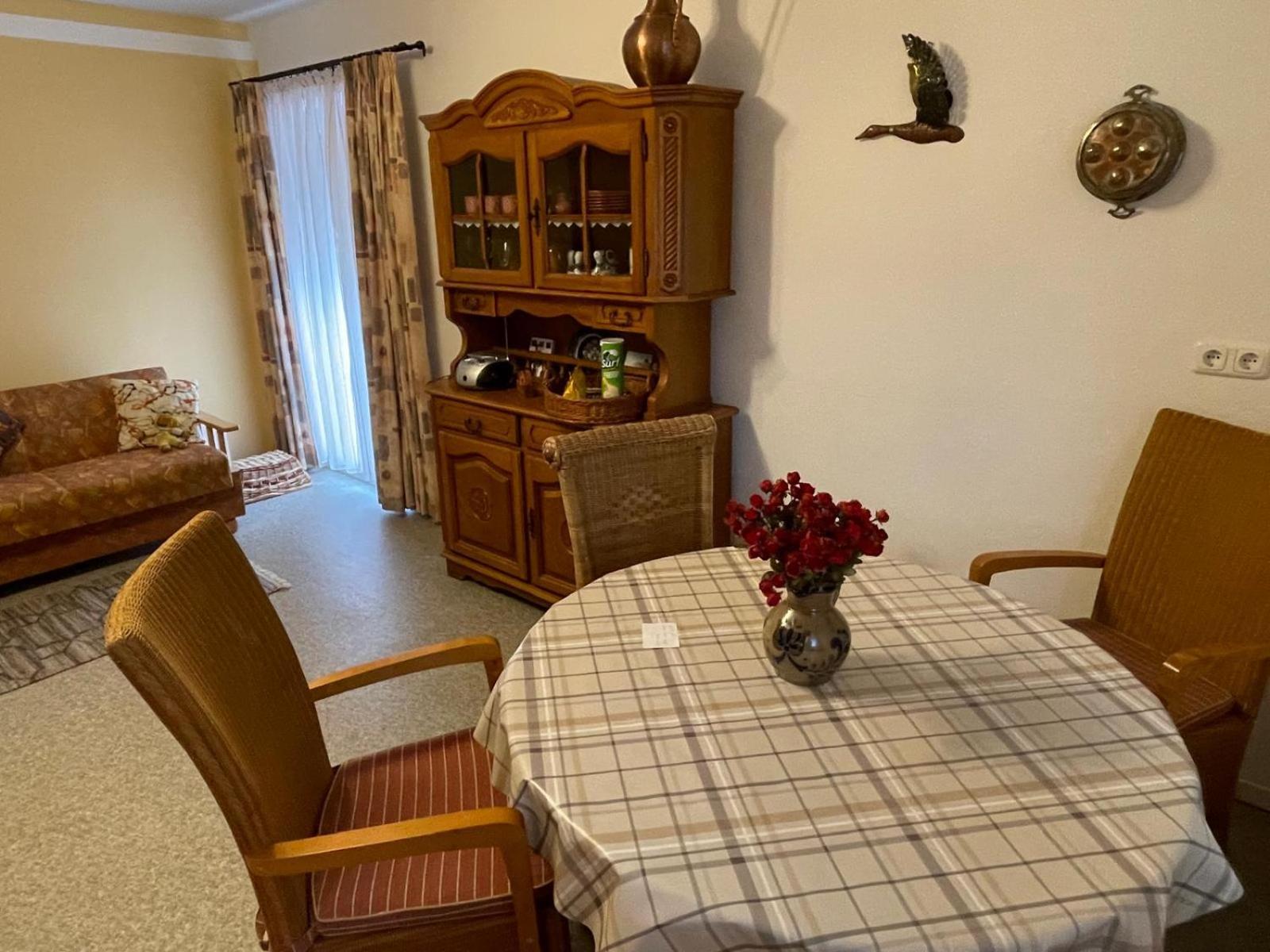 Schoene Ferienwohnung In Bahnhofsnaehe Fuer Urlaub, Studium Oder Arbeit Deggendorf Zewnętrze zdjęcie