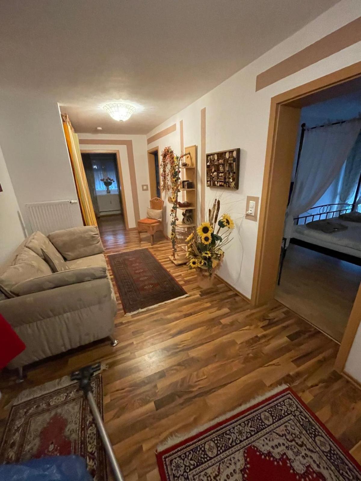 Schoene Ferienwohnung In Bahnhofsnaehe Fuer Urlaub, Studium Oder Arbeit Deggendorf Zewnętrze zdjęcie