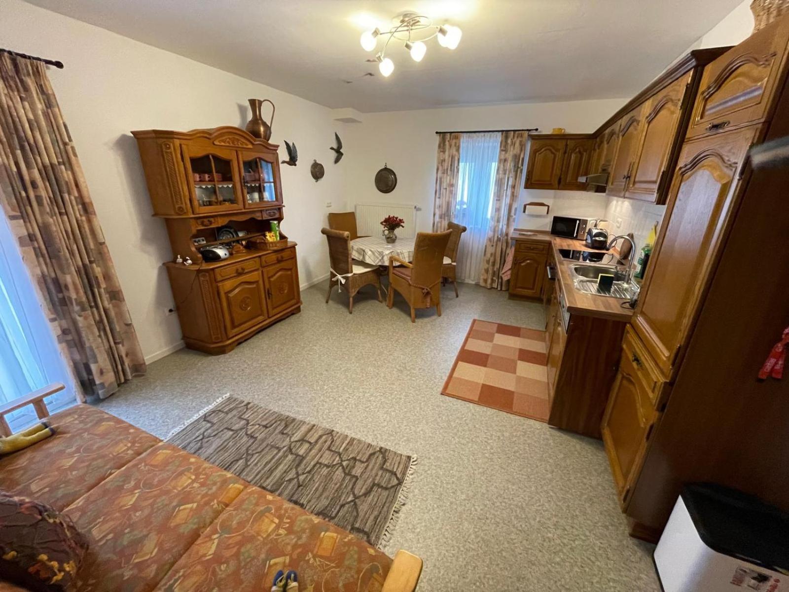 Schoene Ferienwohnung In Bahnhofsnaehe Fuer Urlaub, Studium Oder Arbeit Deggendorf Zewnętrze zdjęcie